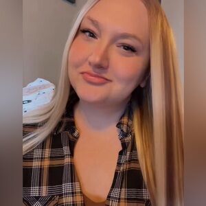 Heat resistant high quality luxury lace front hairline perfection Chelsey smith